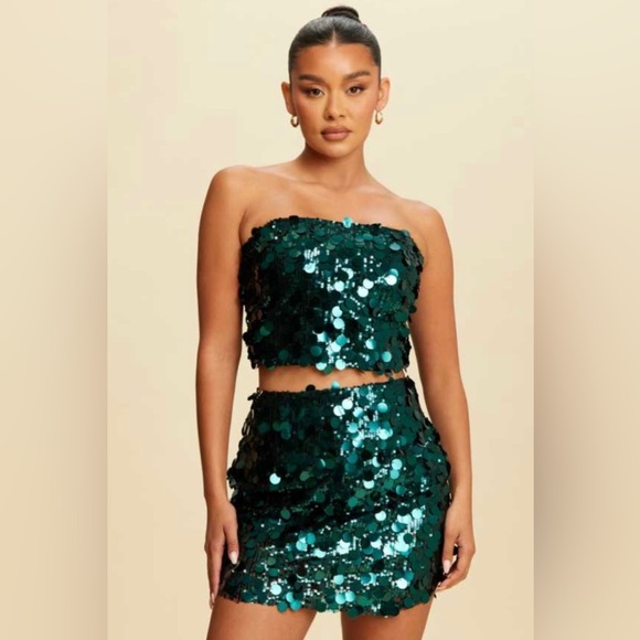 Green Sequins Mini Skirt Set - Picture 1 of 2